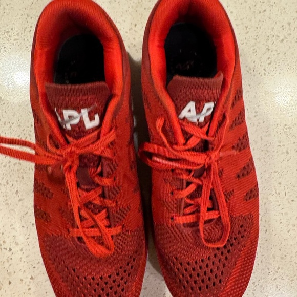 APL Men Techloom Pro Sneaker Size 9/W10.5 Red Like New - Picture 2 of 8